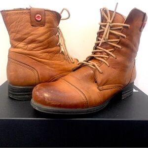 Nobrand cognac leather boots